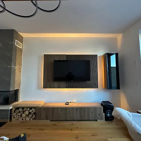 Apartman Mountain View - In Out -