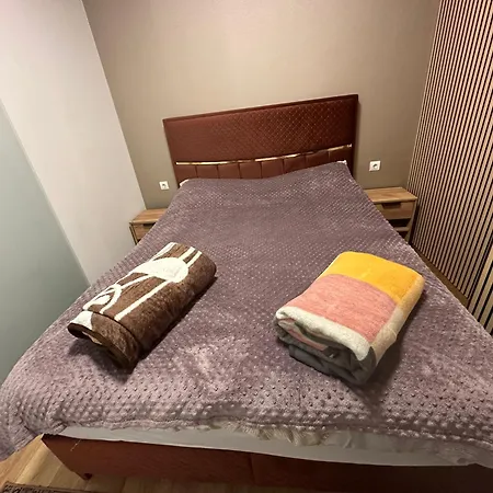 Apartment Mountain View - In Out -