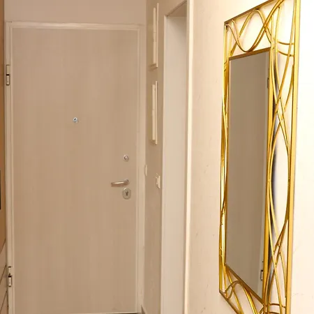 Mountain View - In Out - Apartment *